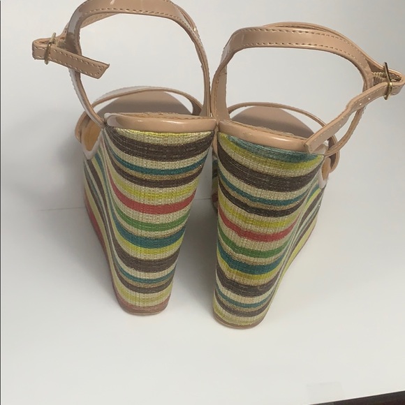 Steve Madden nude platforms sandals - Picture 7 of 11